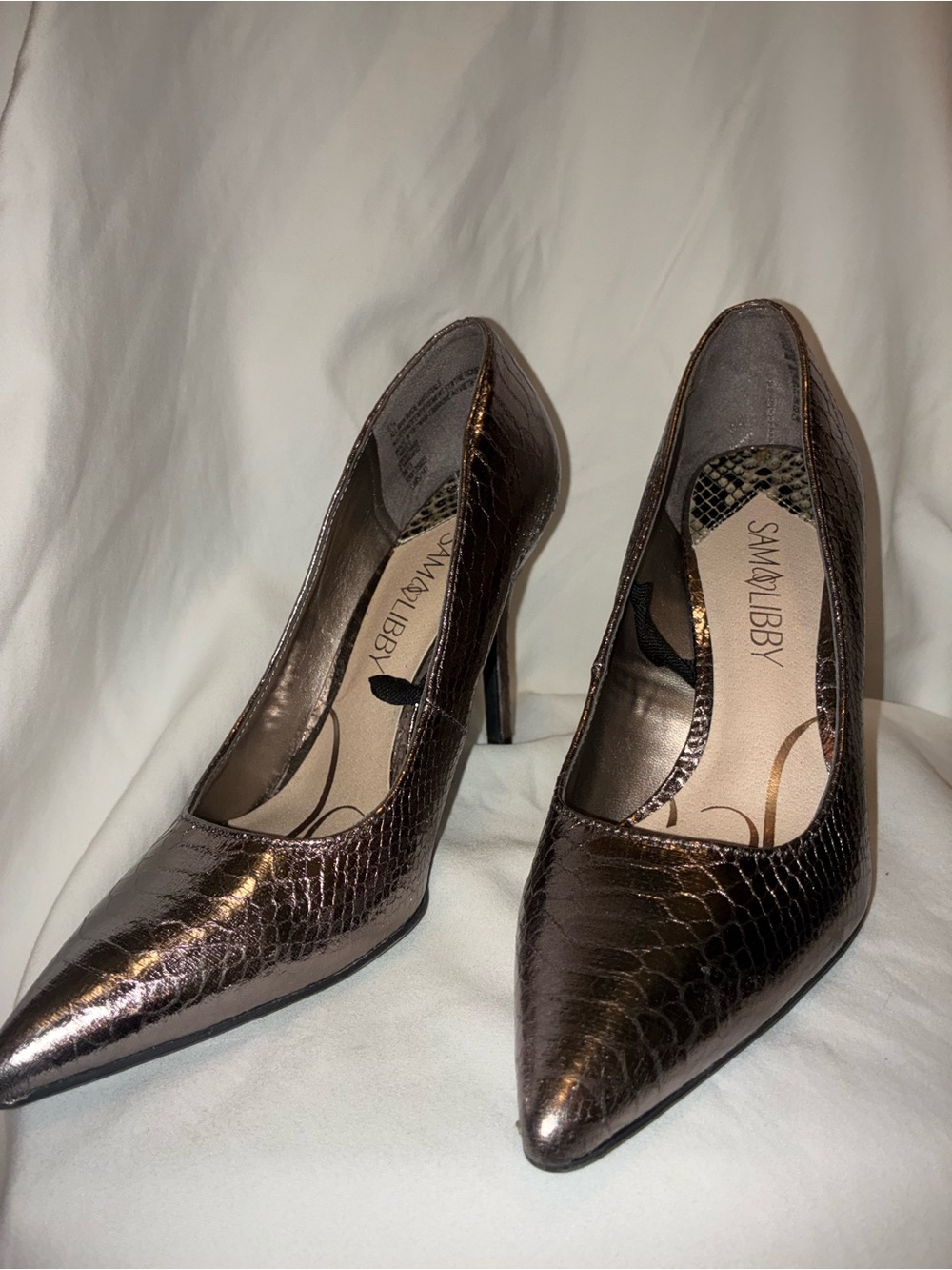 Sam & Libby Metallic Pewter Bronze Faux Snakeskin Pointed Toe Pumps - Size 6.5